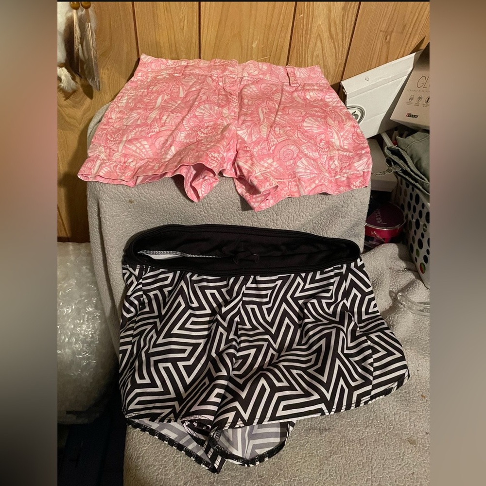 Athletic Works Pink Patterned and Black Geometric Kids Shorts (2)